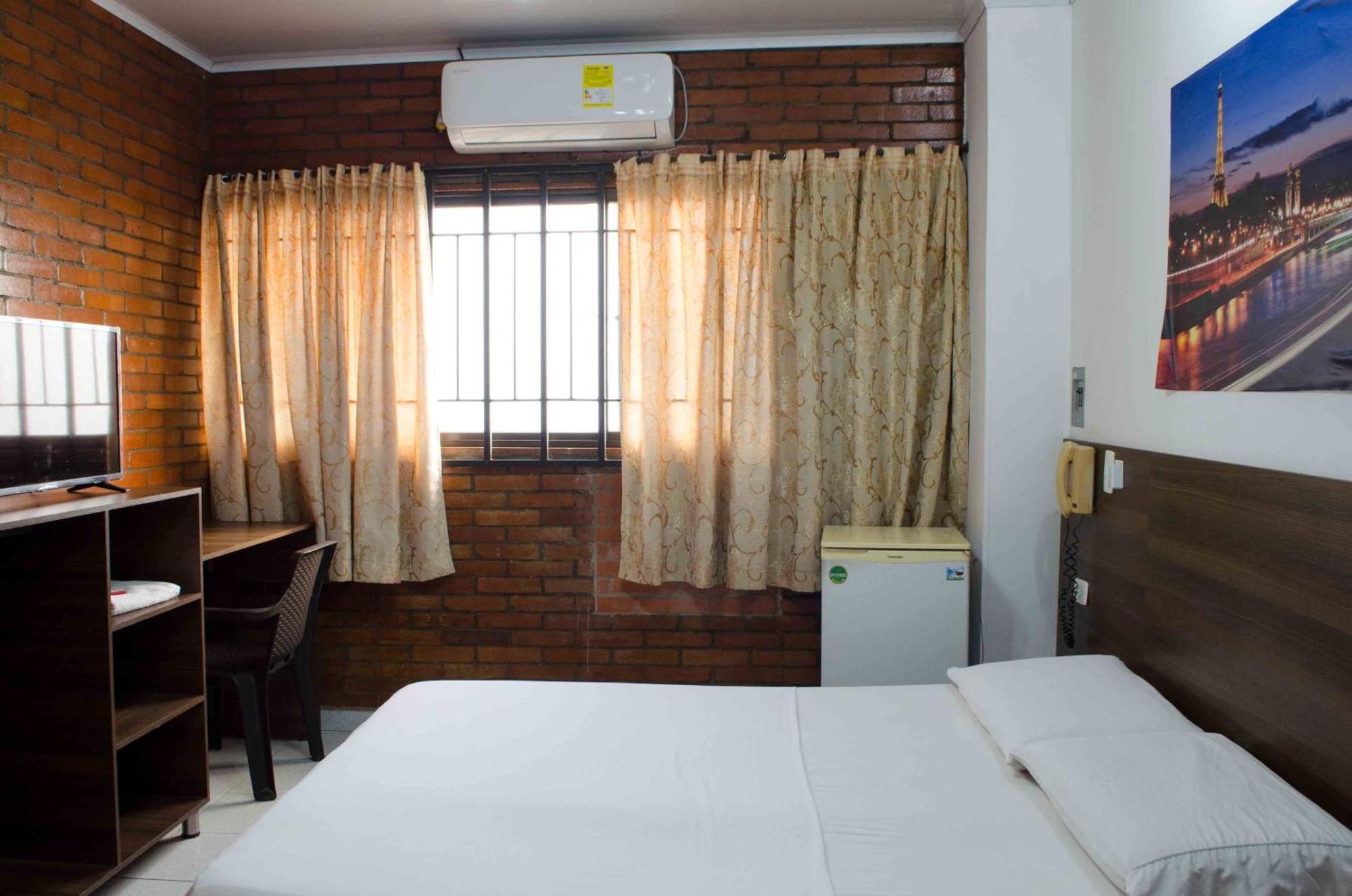 חירארדוט Hotel Elimar מראה חיצוני תמונה