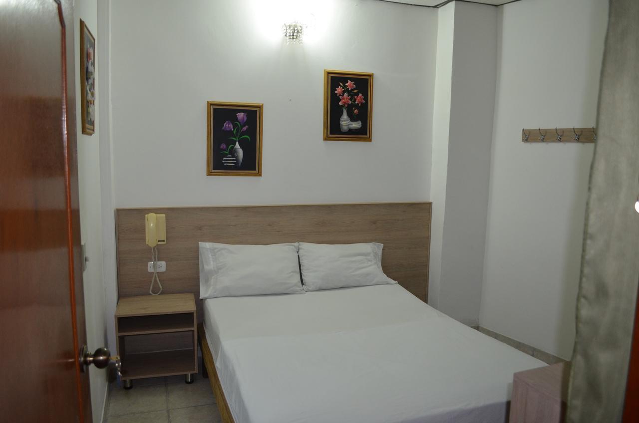 חירארדוט Hotel Elimar מראה חיצוני תמונה